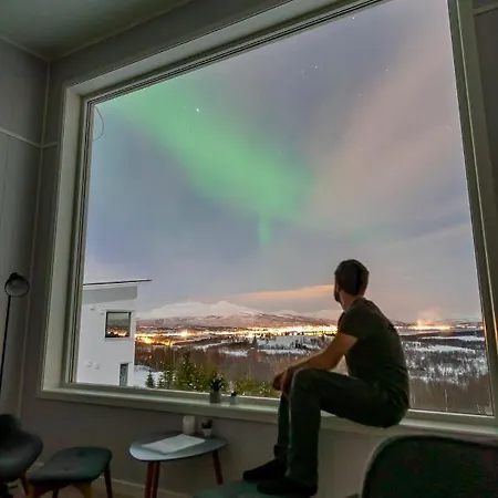 Aurora Borealis Observatory * Silsand