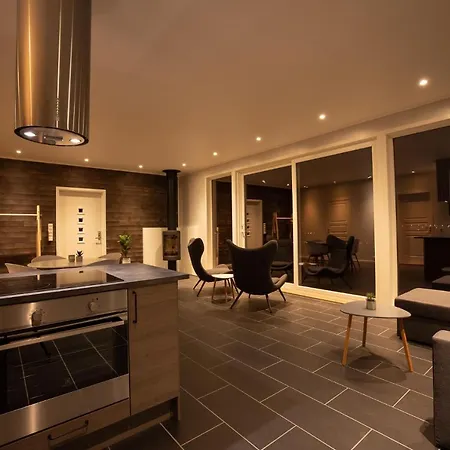 Aurora Borealis Observatory * Silsand