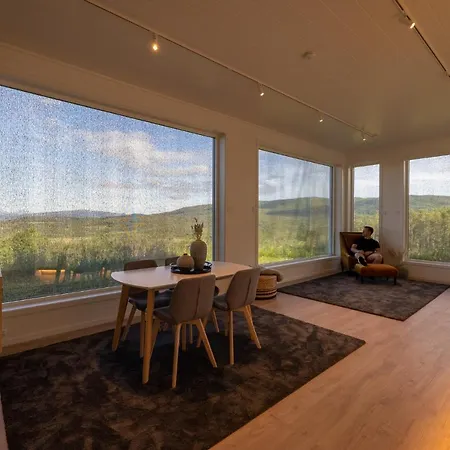 Aurora Borealis Observatory *