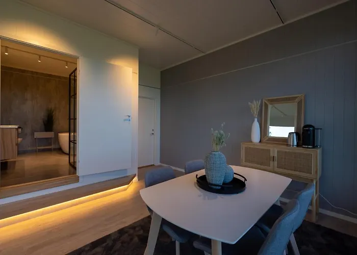 Aurora Borealis Observatory * Silsand