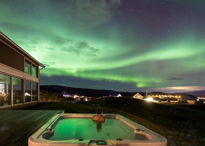 Aurora Borealis Observatory * Silsand